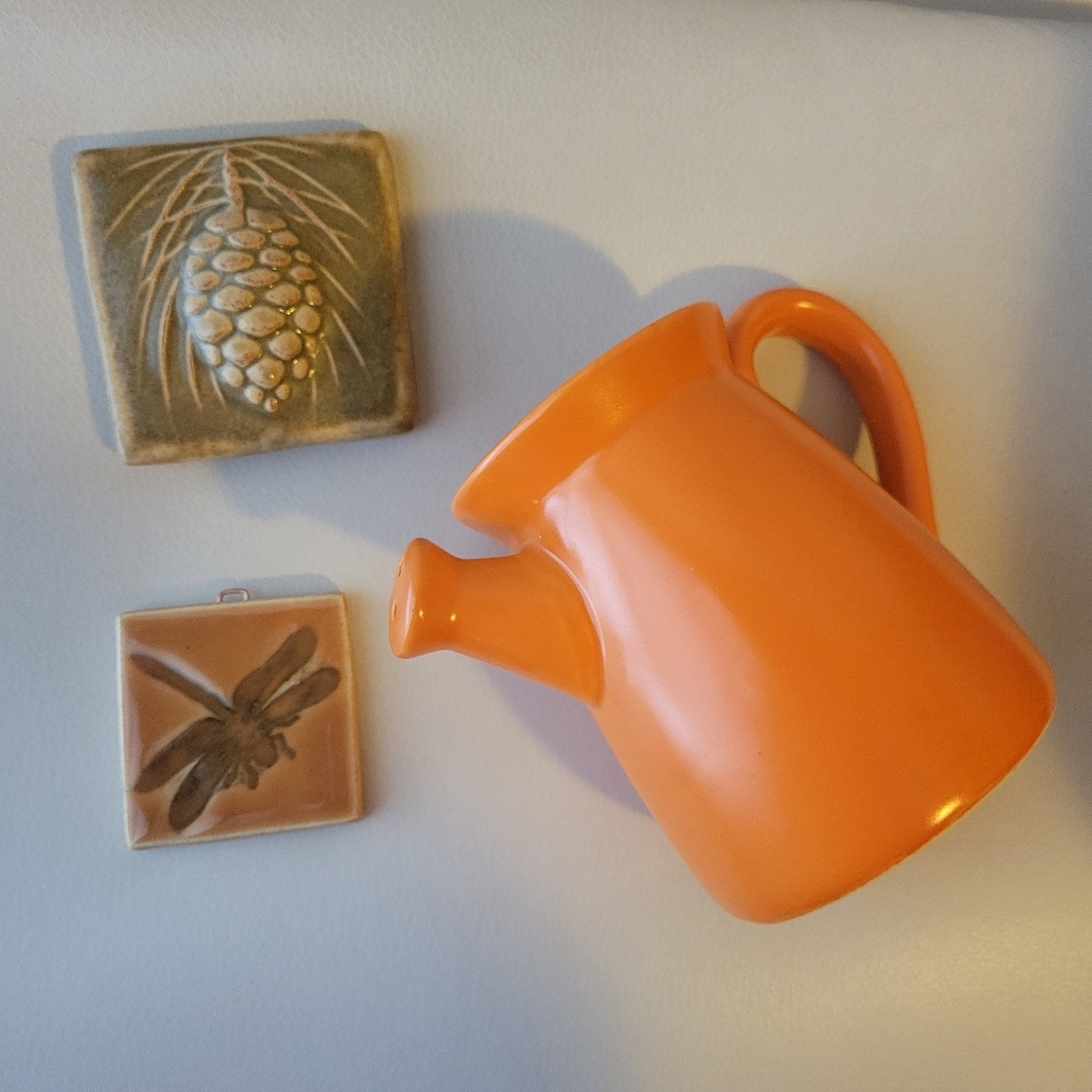 Vintage Orange Ceramic Pottery Vase Shaped Like Watering Can ~ Cute & Cheery - Picture 16 of 16
